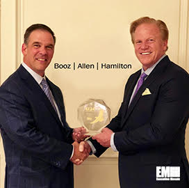 Rob Silverman, SVP of Booz Allen Hamilton, Receives Executive Mosaic’s Chairman’s Award