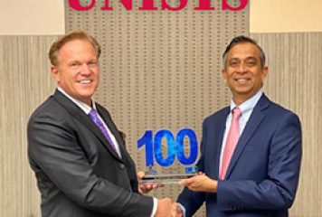 PV Puvvada, President of Unisys Federal, Receives Sixth Wash100 Award From Jim Garrettson, CEO of Executive Mosaic