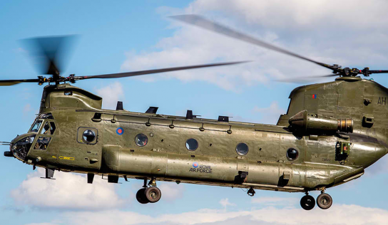 DOD, UK in Advanced Talks Over $2B Extended-Range Chinook Helicopter Deal