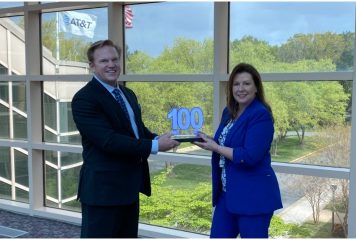 Jill Singer, National Security and Defense VP at AT&T Public Sector and FirstNet, Receives 2021 Wash100 Award From Executive Mosaic CEO Jim Garrettson