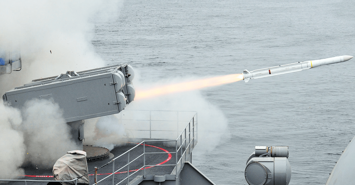 Raytheon Awarded $1.3B Full-Rate Production Contract for Navy ESSM Block 2 Missiles