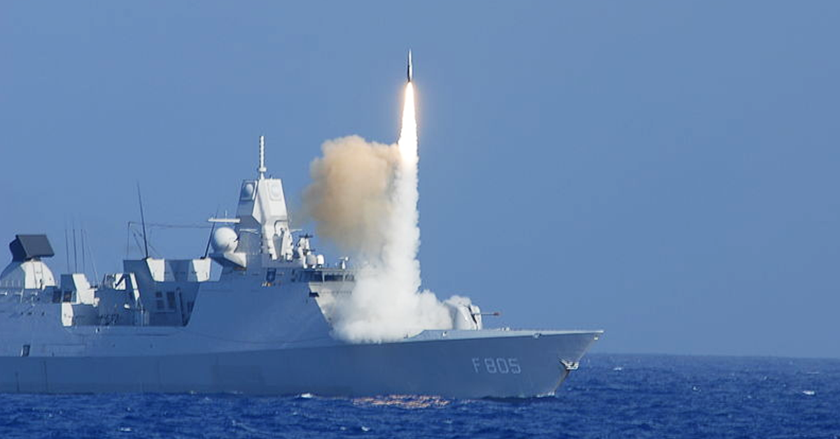 Raytheon Receives $578M Navy Contract Modification for Standard Missile-2 Production Requirements