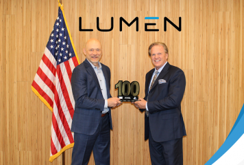 Executive Mosaic CEO Jim Garrettson Presents 3rd Wash100 Award to Dave Young, SVP of Strategic Sales for Lumen Technologies