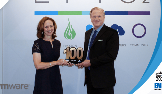 VMware Public Sector VP Jennifer Chronis Presented 2022 Wash100 Award by Executive Mosaic CEO Jim Garrettson