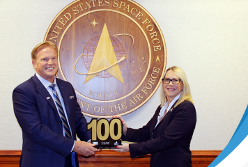 Executive Mosaic CEO Jim Garrettson Presents 1st Wash100 Award to Space Force CTIO Lisa Costa