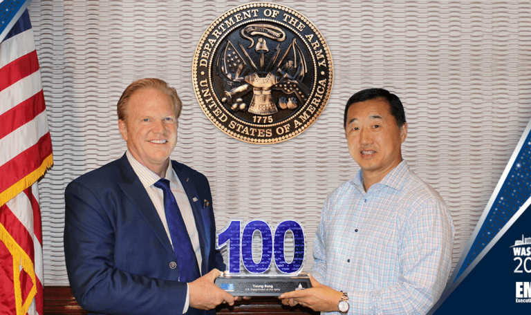 Army’s Young Bang Accepts 2024 Wash100 Award from Executive Mosaic’s ...