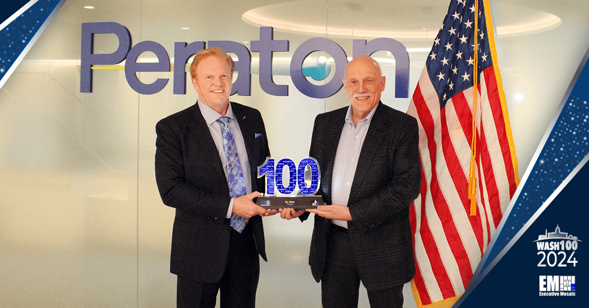 Peraton’s Stu Shea Accepts 2024 Wash100 Award from Executive Mosaic’s Jim Garrettson